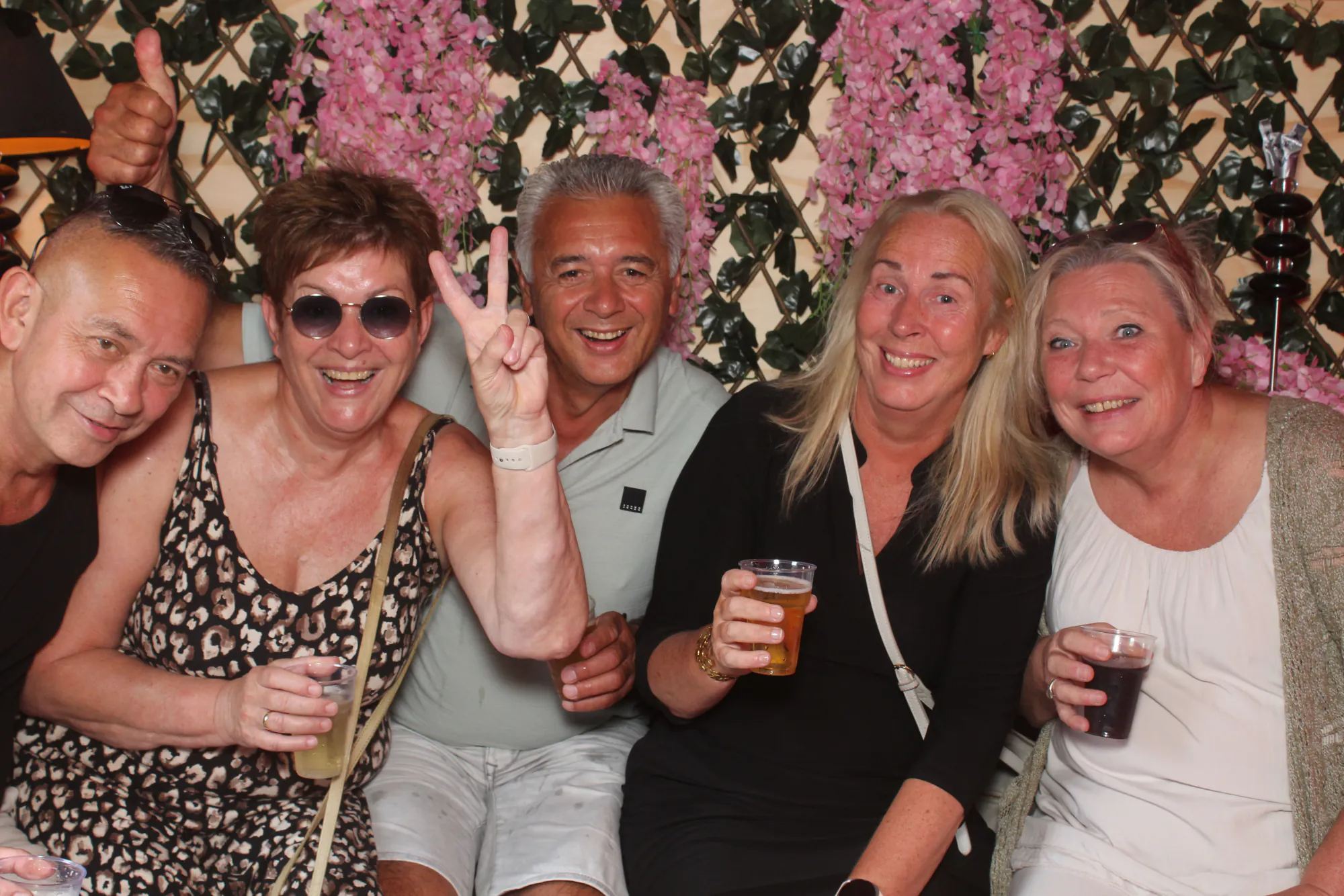 Gasten in de caravan photobooth